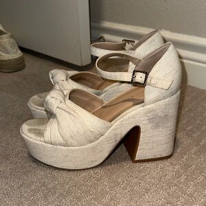 Copper Key Cream Platform Sandals